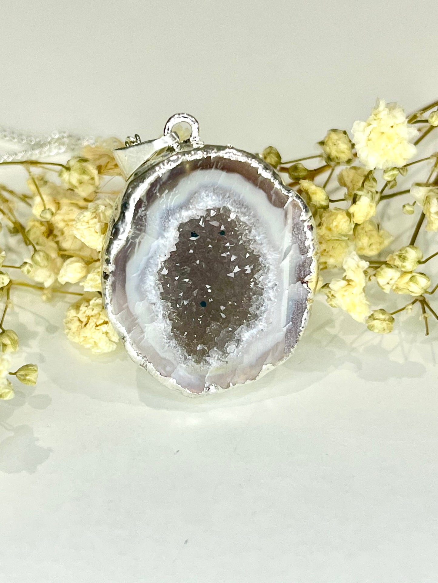 Half Geode Agate Necklace with Druzy – Silver Plated Chain