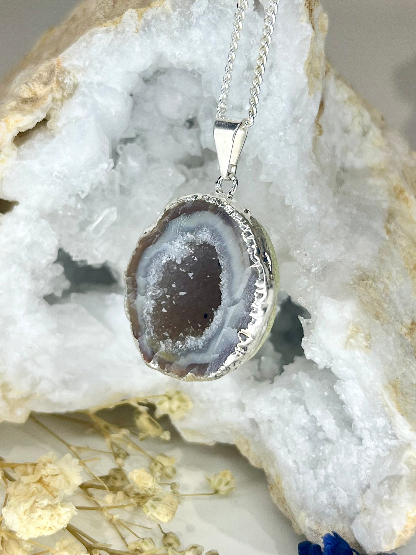 Half Geode Agate Necklace – Druzy Sparkle Pendant
