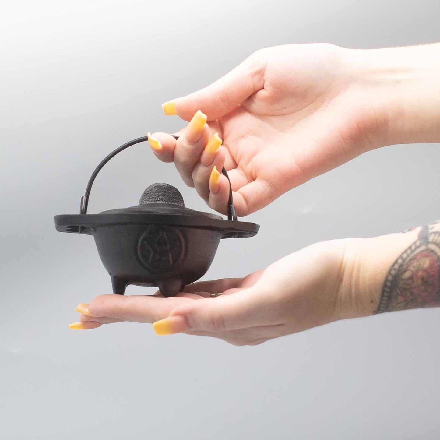 Cast Iron Cauldron with Pentacle - Mini