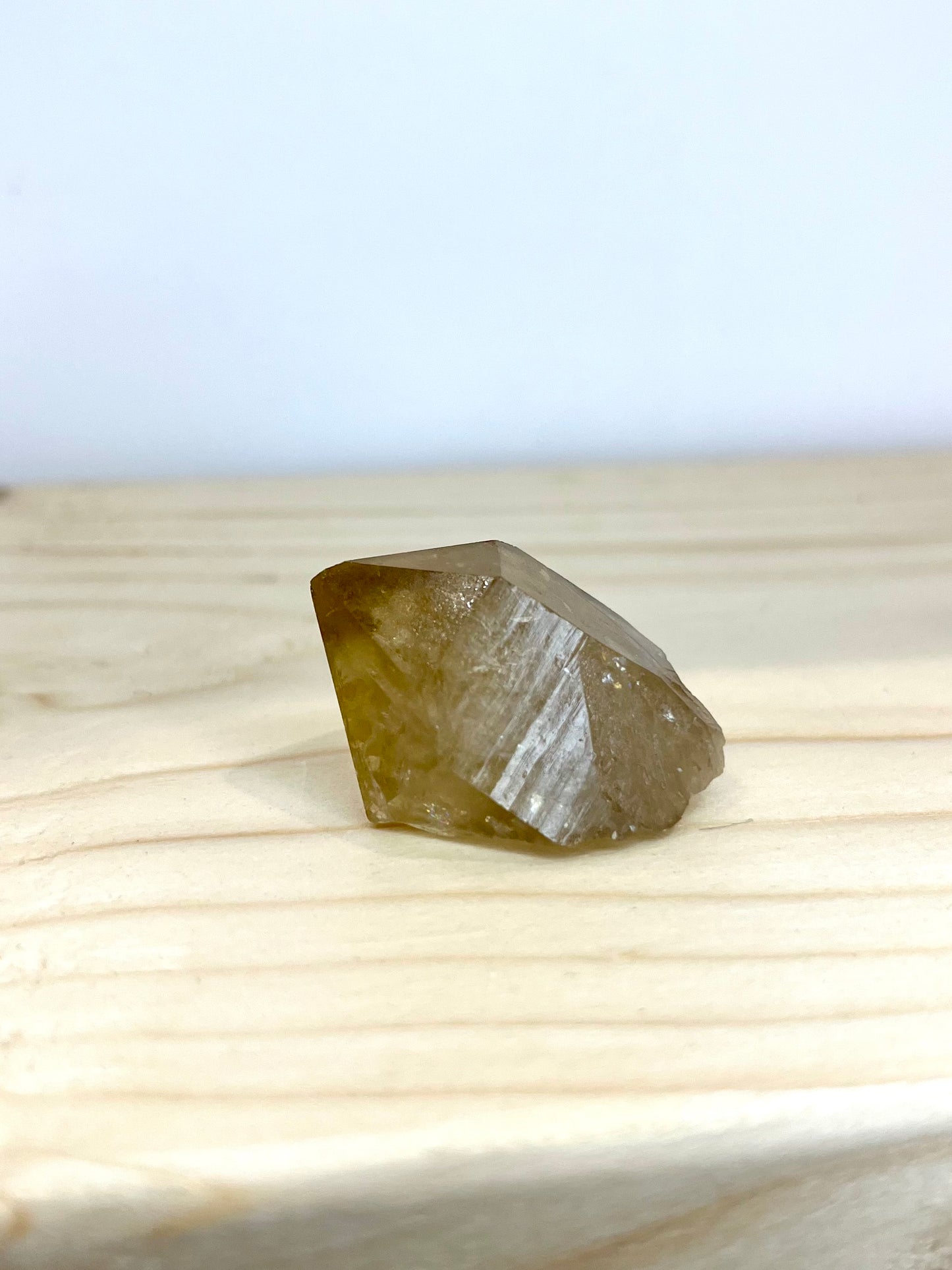 Kundalini Citrine Points – Natural Golden Crystal for Energy, Creativity & Manifestation | Manifest Magic UK